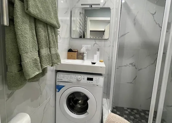 Modern 1br Haven Near Two Parks Apartman