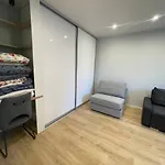 Modern 1br Haven Near Two Parks Apartmán