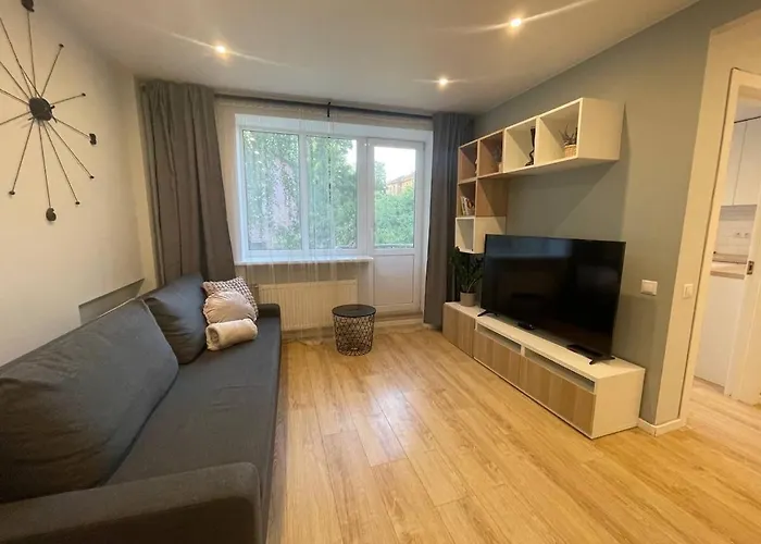 Апартаменты Modern 1br Haven Near Two Parks